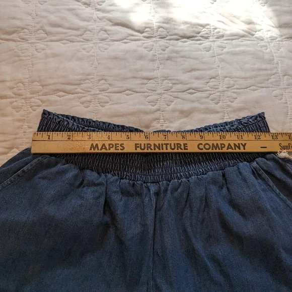Universal thread pull up denim shorts size medium - Picture 6 of 7